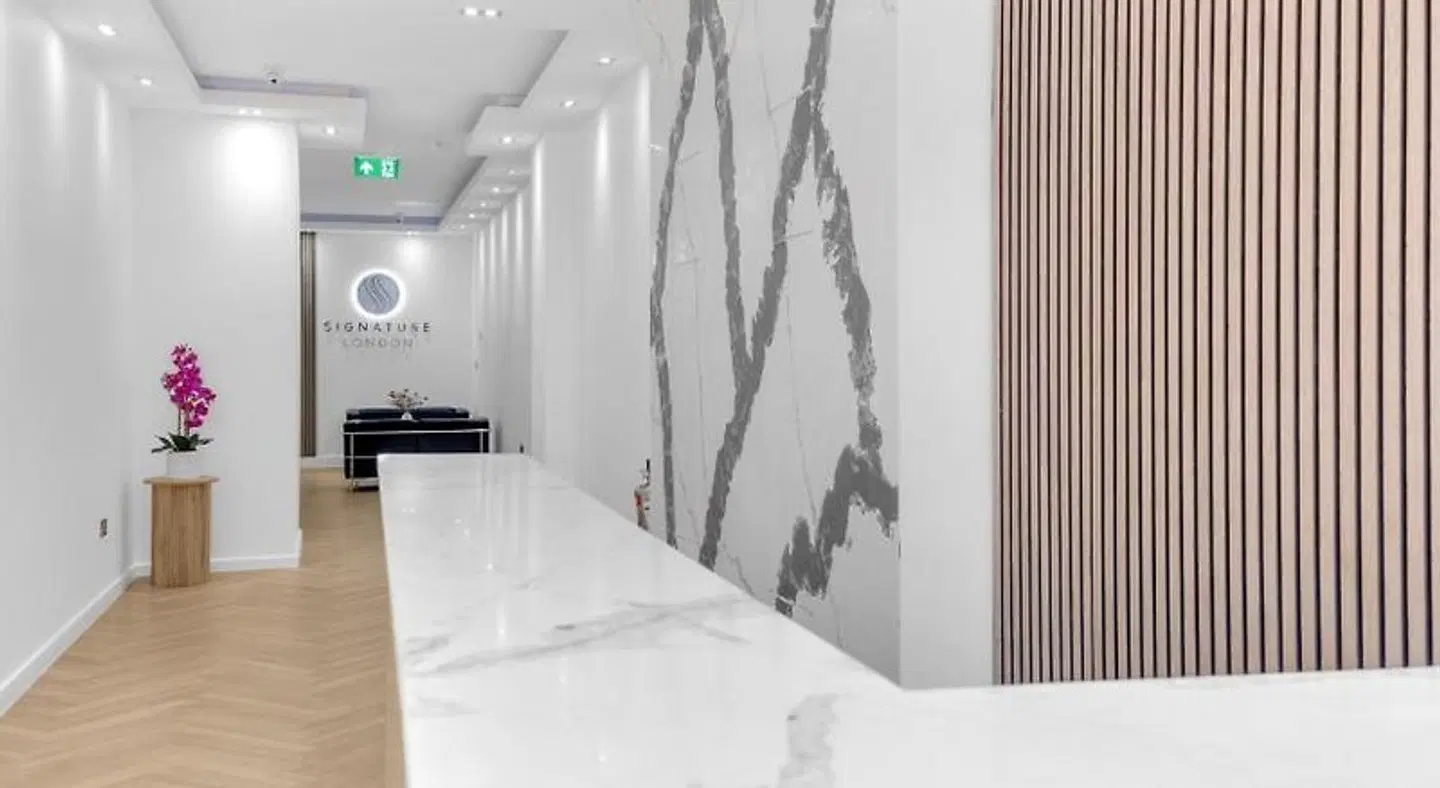 SIGNATURE HOTEL Badezimmer