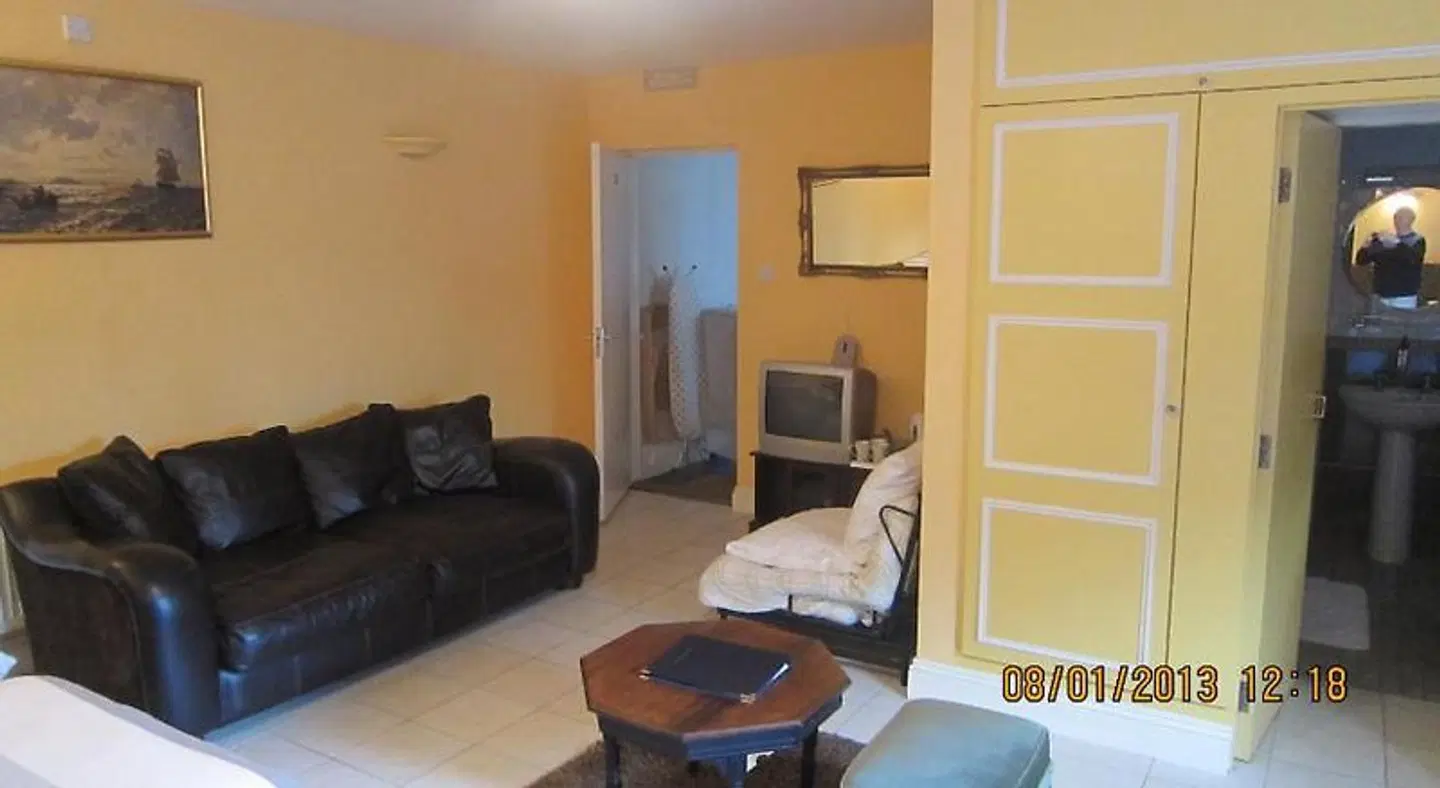 Melrose House ROOM_EXAMPLE