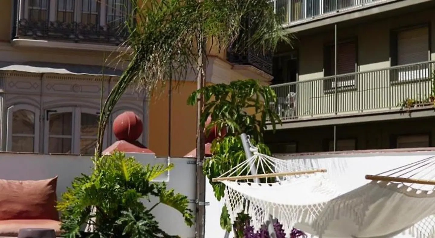 The Urban Jungle Hostel EXTERIOR