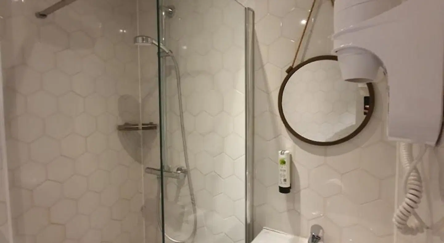 Hotel Heye 130 Badezimmer