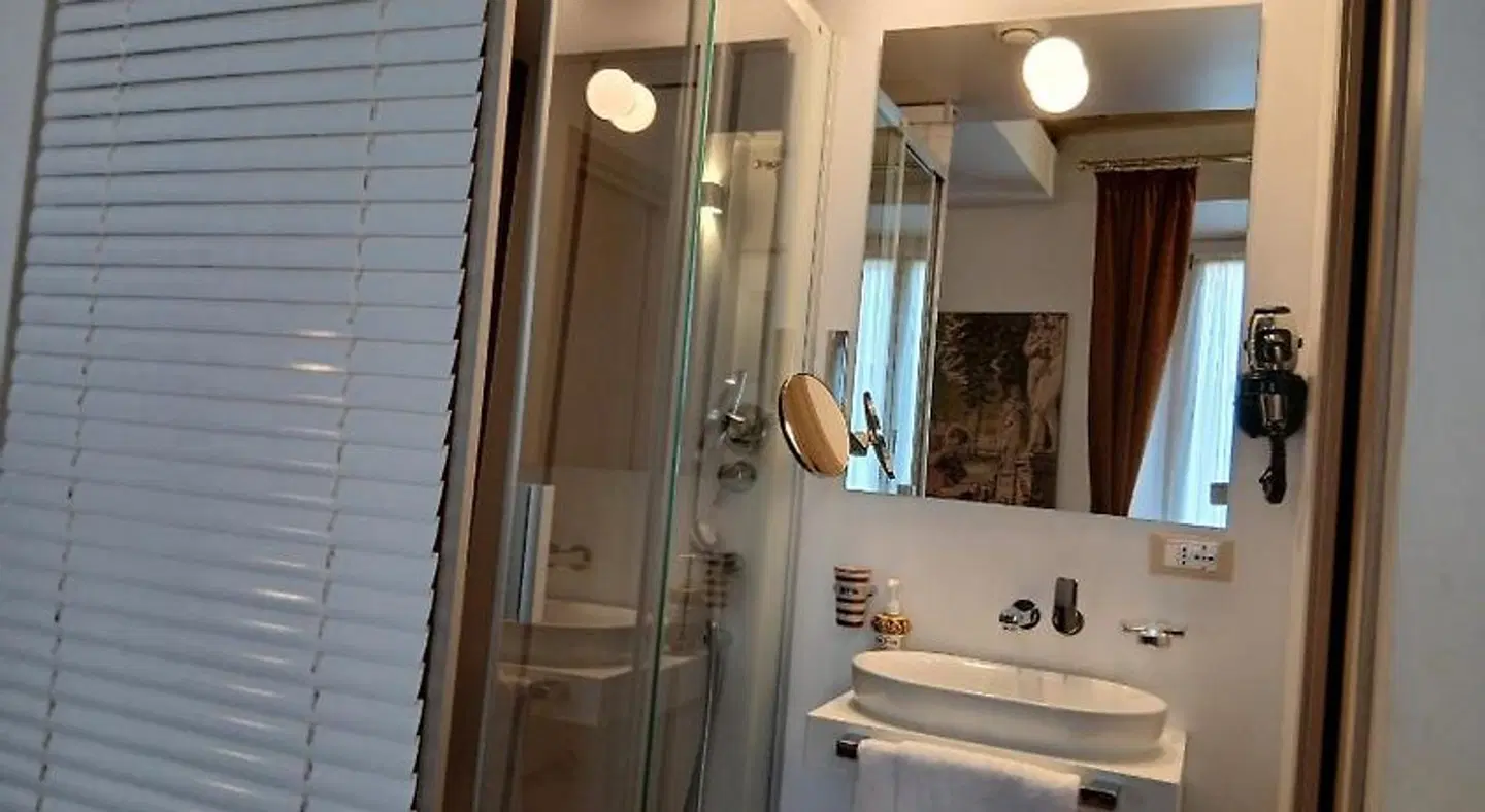 Excellent Trinity Rooms Badezimmer
