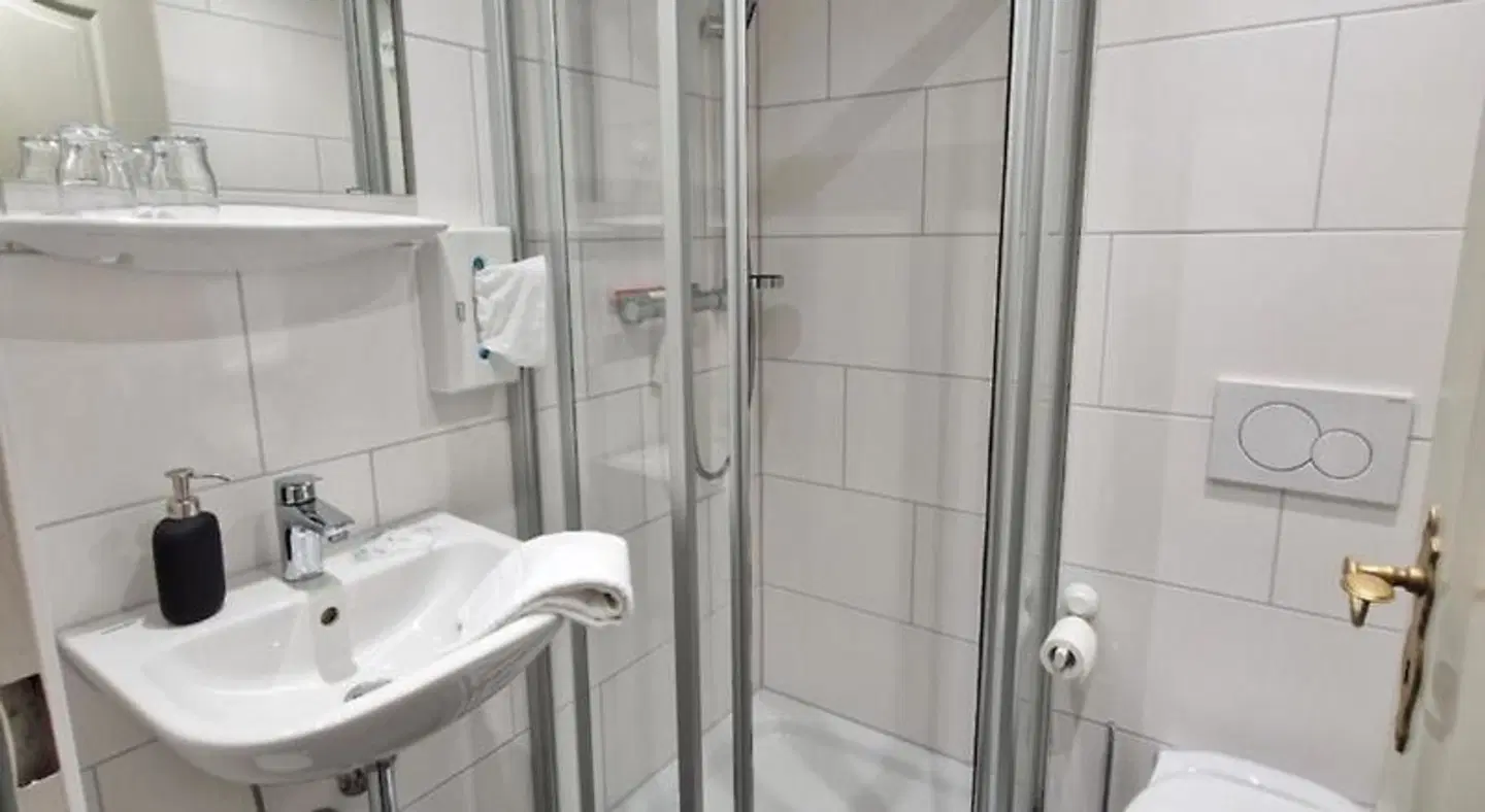 Apart Hotel Freiburg Badezimmer