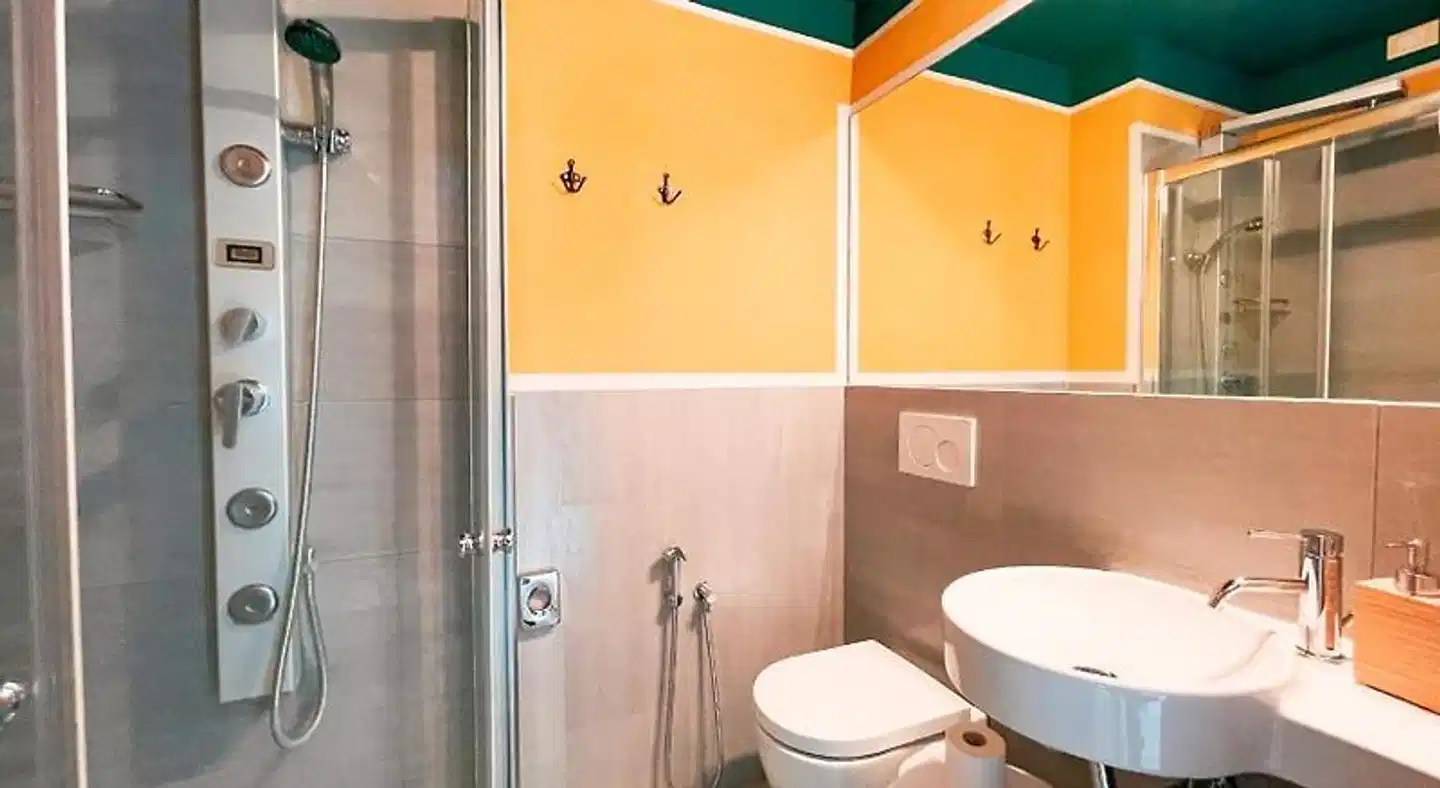 Ostello Bello Firenze Badezimmer