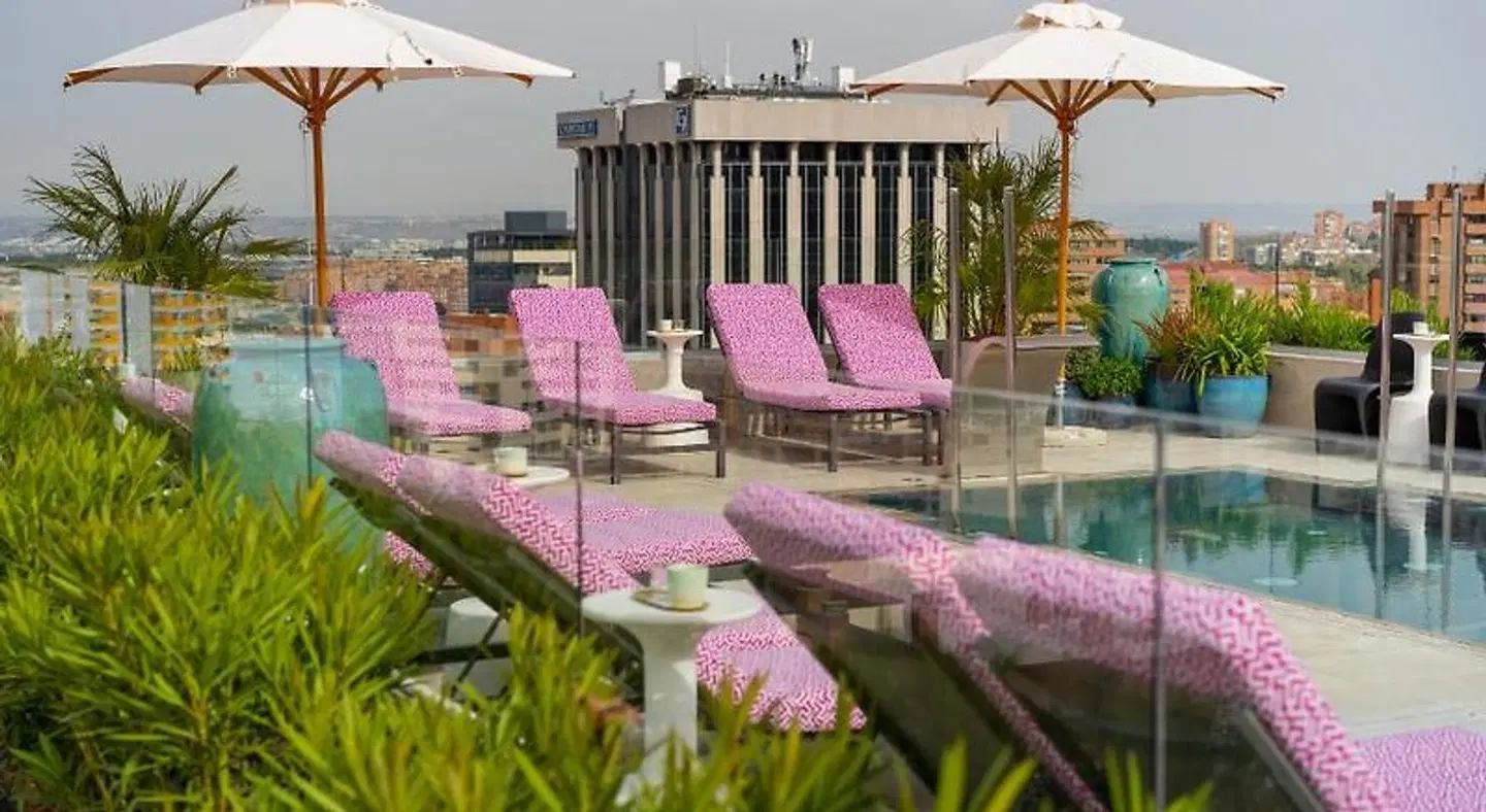 Hotel Pinar Plaza Garten