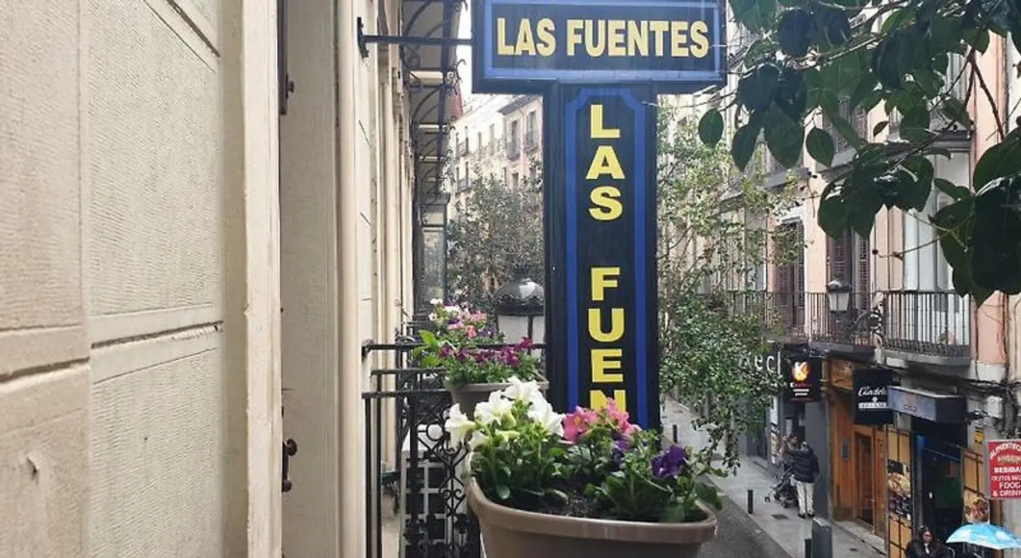 Hostal Las Fuentes EXTERIOR