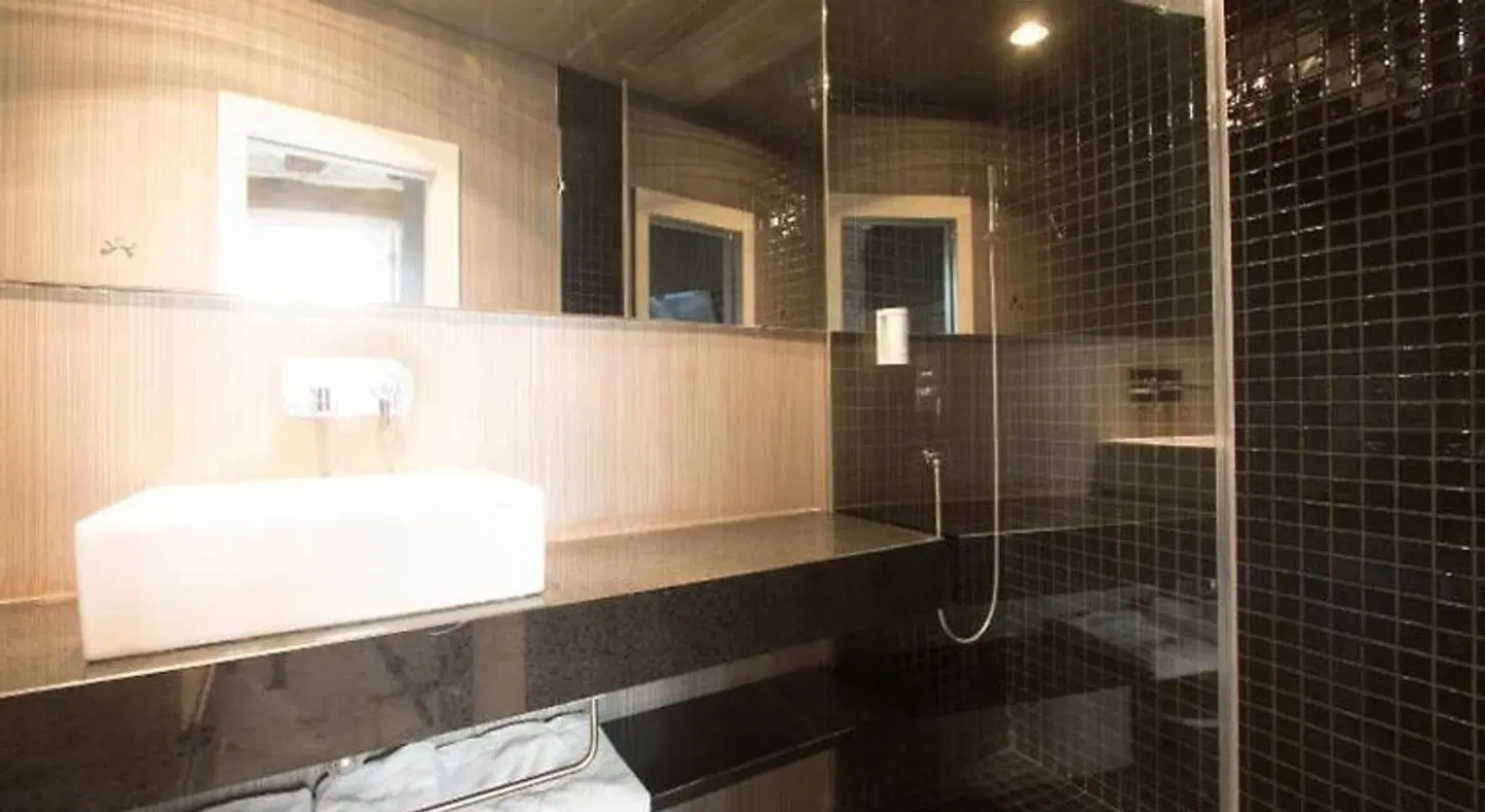 Cosy Rooms Embajador Badezimmer