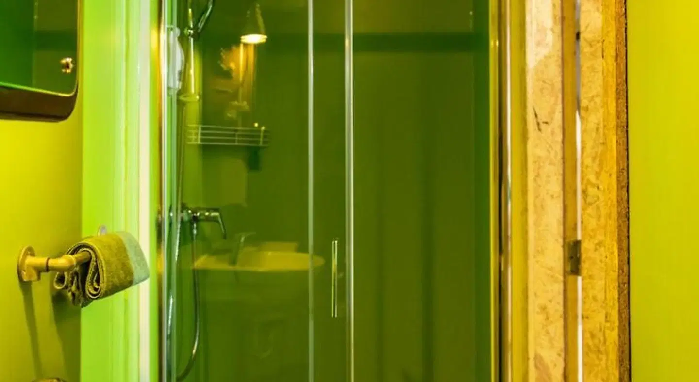 Swanky Mint Hostel Badezimmer
