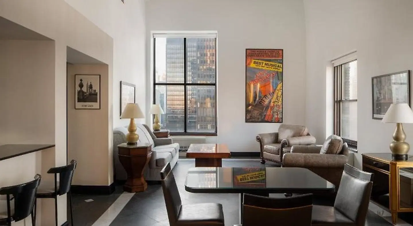 The Manhattan Club ROOM_EXAMPLE