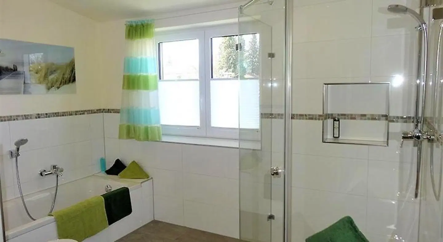 Hotel Am Rehberg garni Badezimmer