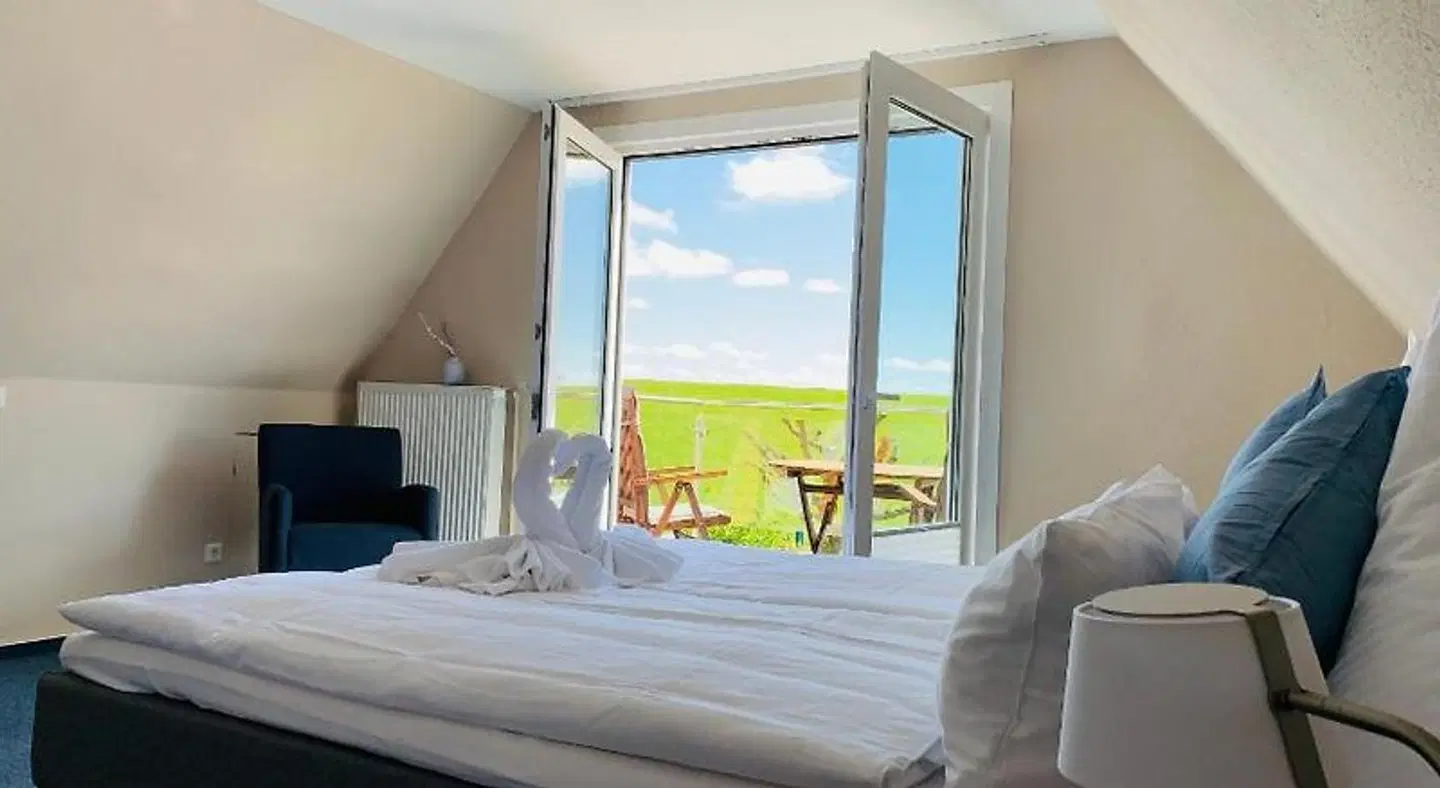 Neue Liebe ROOM_EXAMPLE