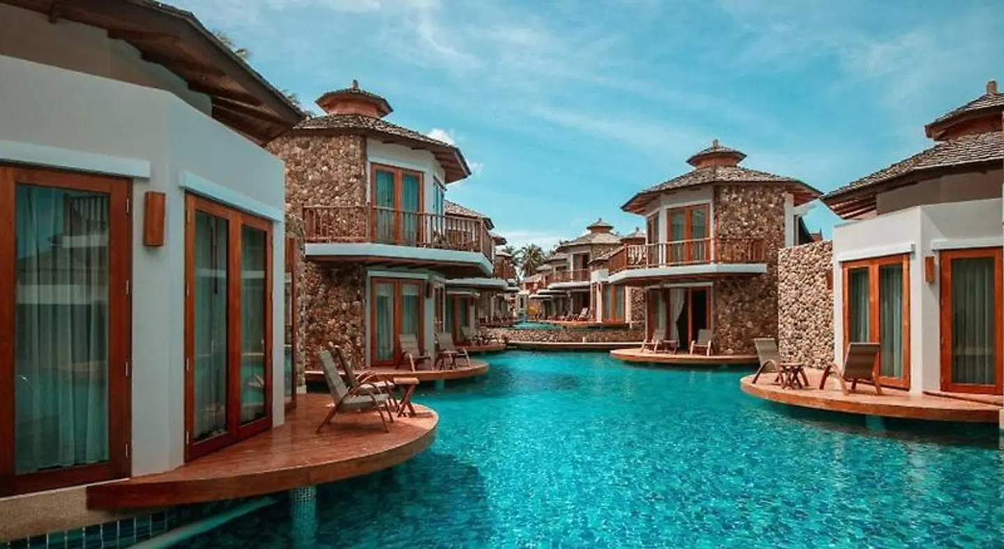 Yotaka Khanom OUTDOOR_POOL