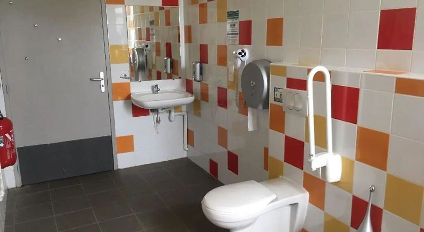 Auberge de Jeunesse HI Marseille Bois-Luzy Badezimmer