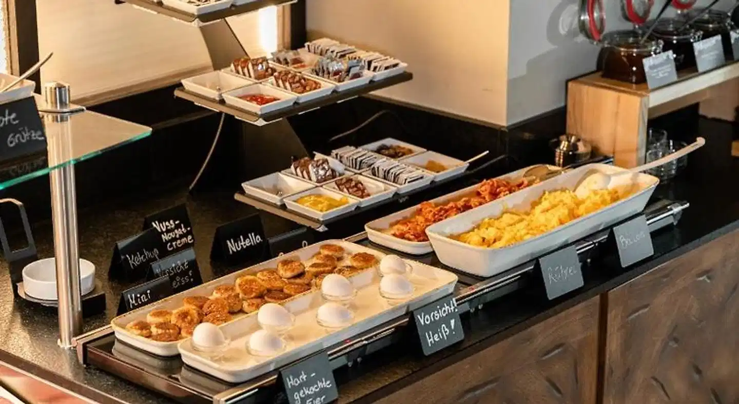 FreshSuites & Bar Restaurant