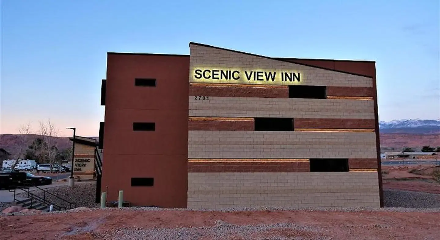 Scenic View Inn & Suites Moab EXTERIOR