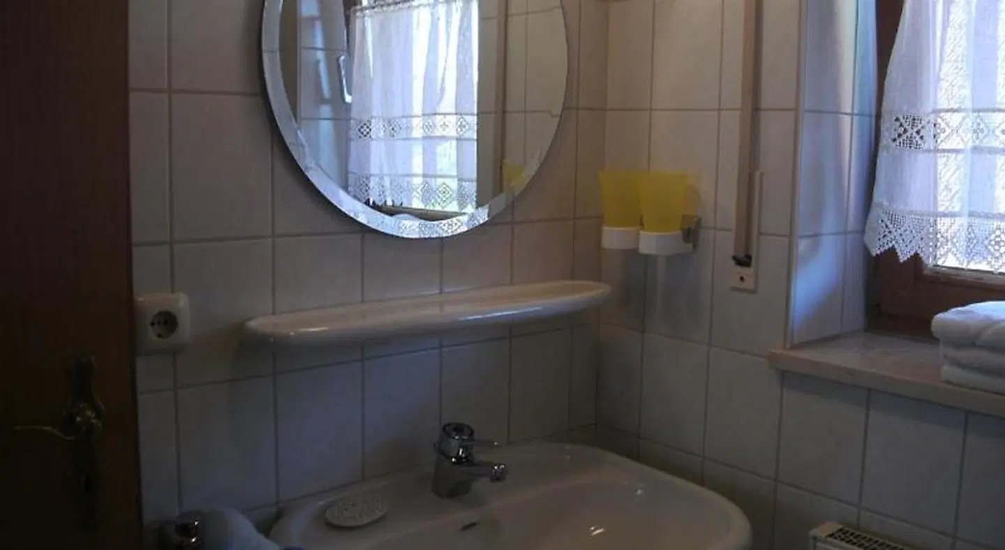 Appartementhaus Elisabeth Winklhofer Badezimmer