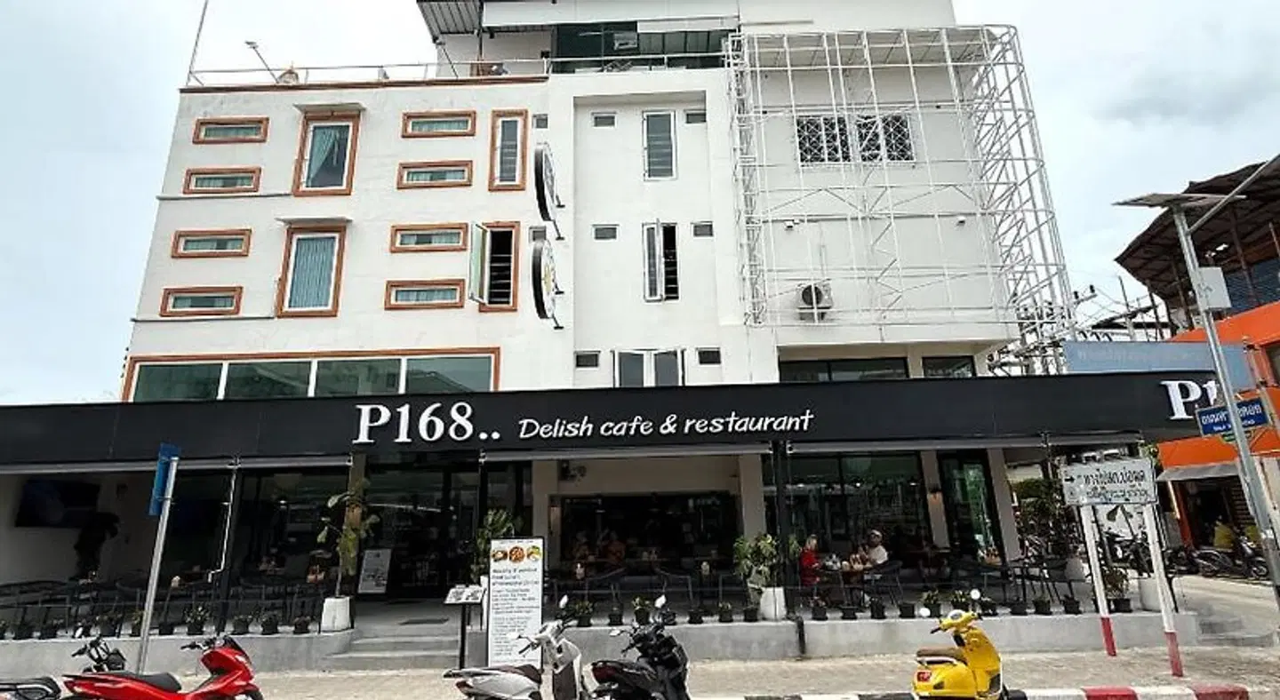 P168 Hostel EXTERIOR