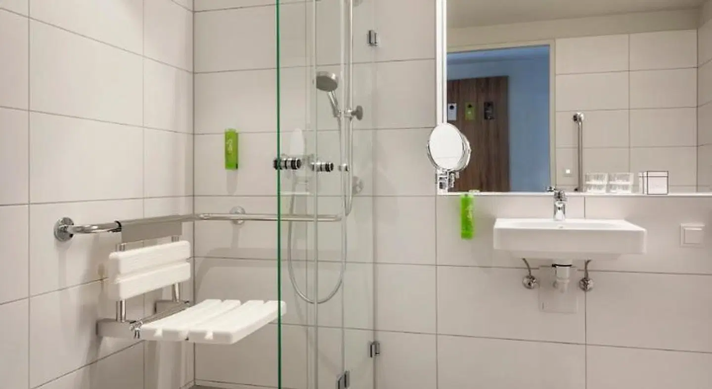 JUFA Hotel Bad Radkersburg Badezimmer