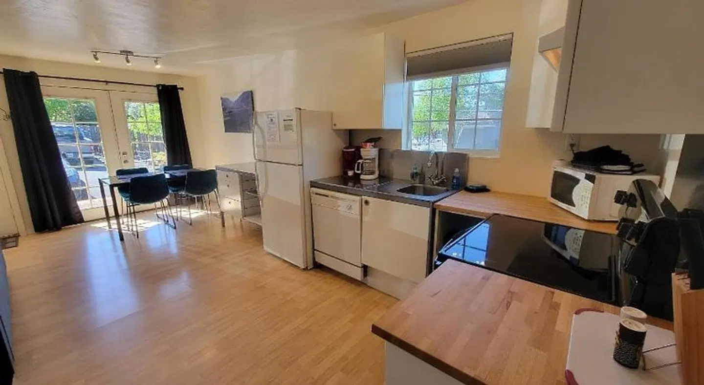 Hood River Suites Extended Stay Apartment Hotel ROOM_EXAMPLE