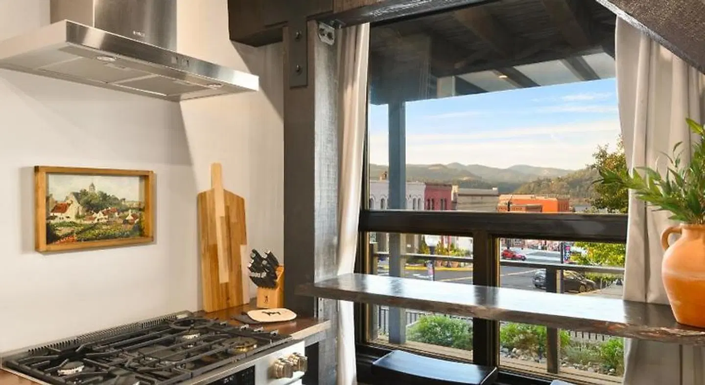 Horsefeathers Hotel HEALTH_BEAUTY