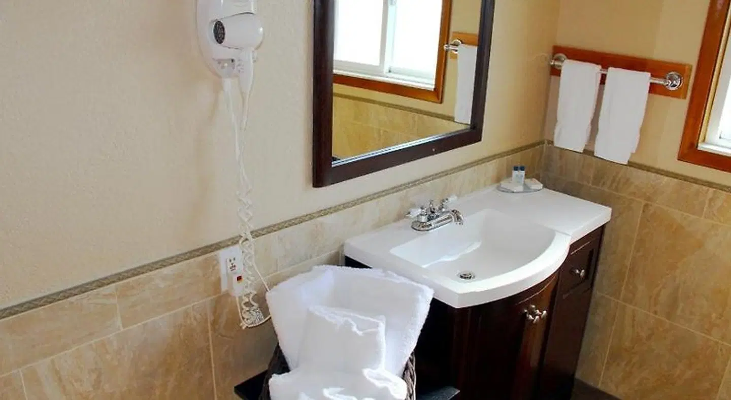 Sunset Surf Motel Badezimmer