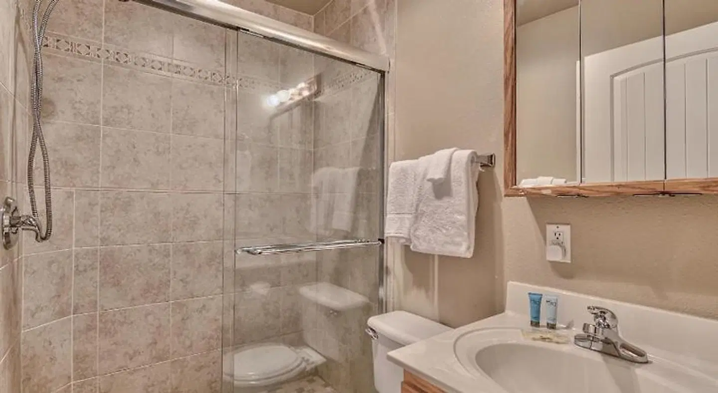 Sea Gypsy Condos Badezimmer