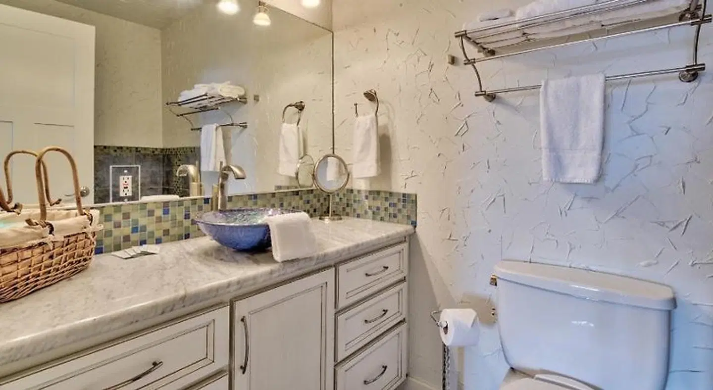 Sea Gypsy Condos Badezimmer