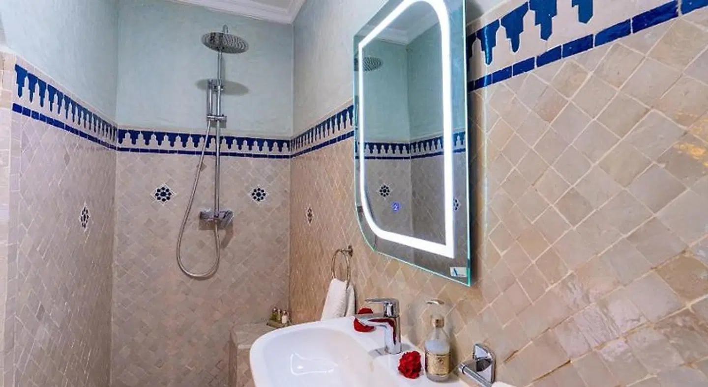 Riad Bab Tilila Badezimmer