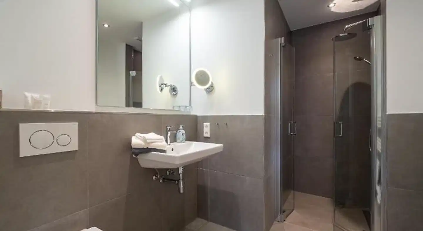Hotel Inselsünn & Apartments Badezimmer