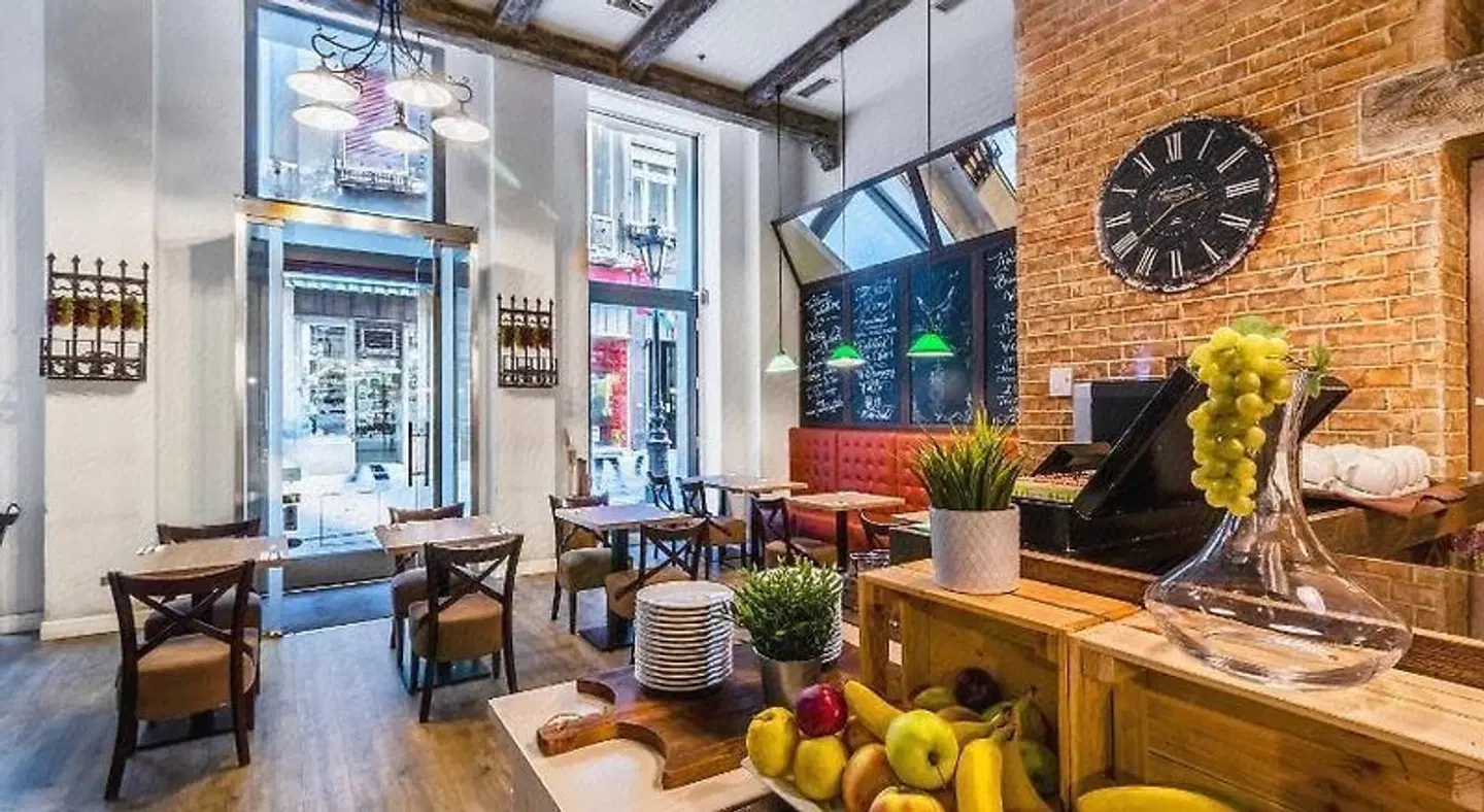 Estilo Fashion Hotel Bar