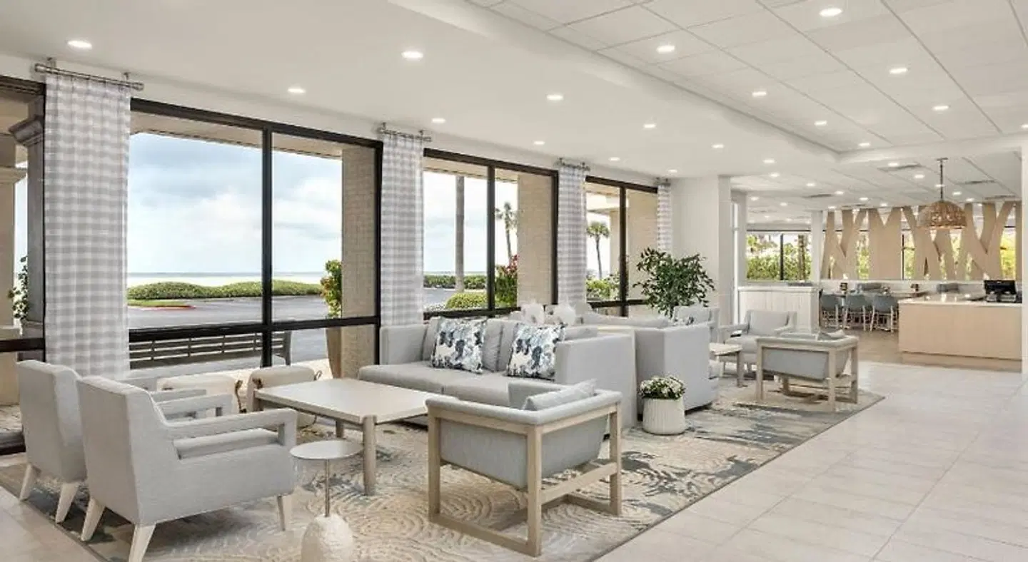 Holiday Inn Resort Galveston-On The Beach by IHG LOUNGE_LOBBY
