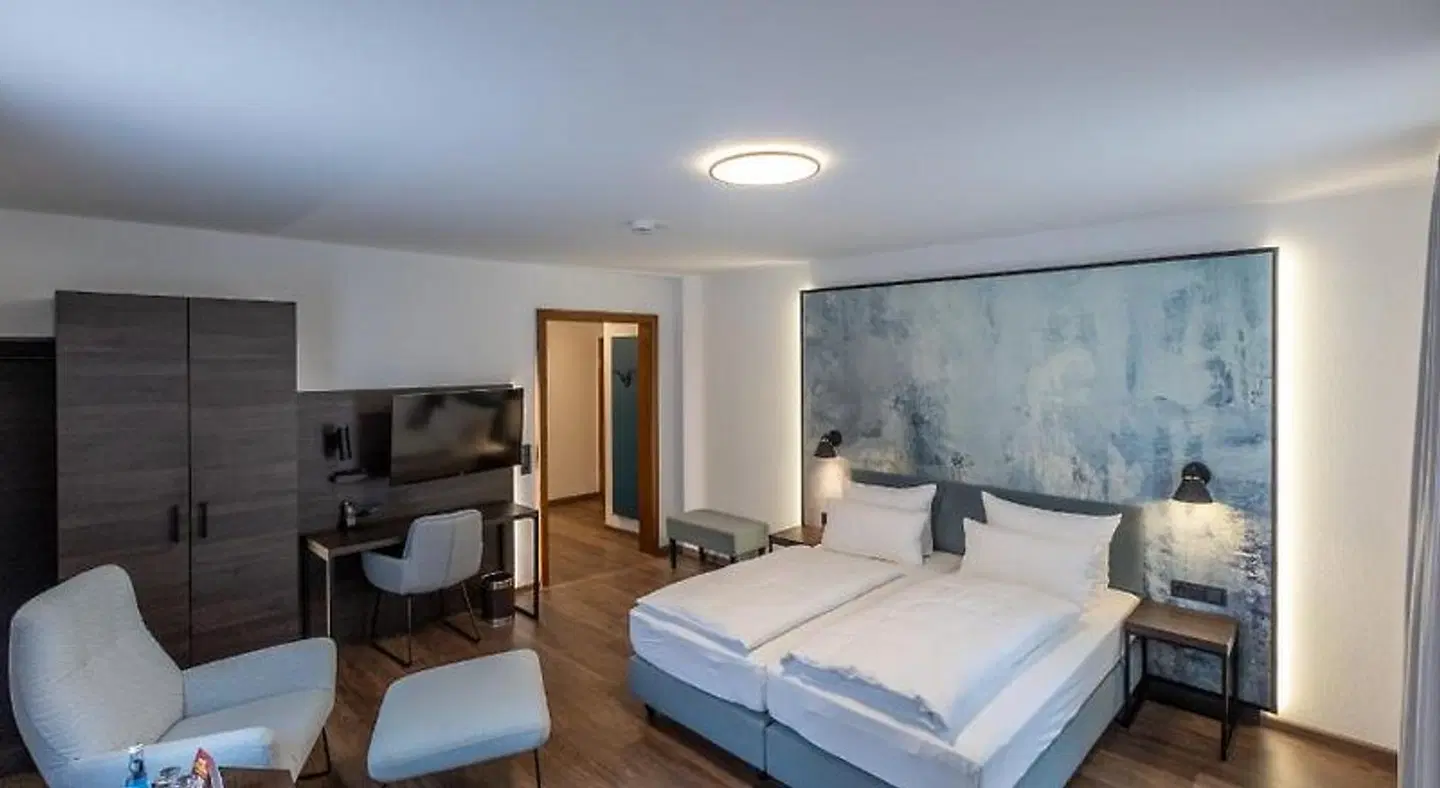 Hirsch ROOM_EXAMPLE
