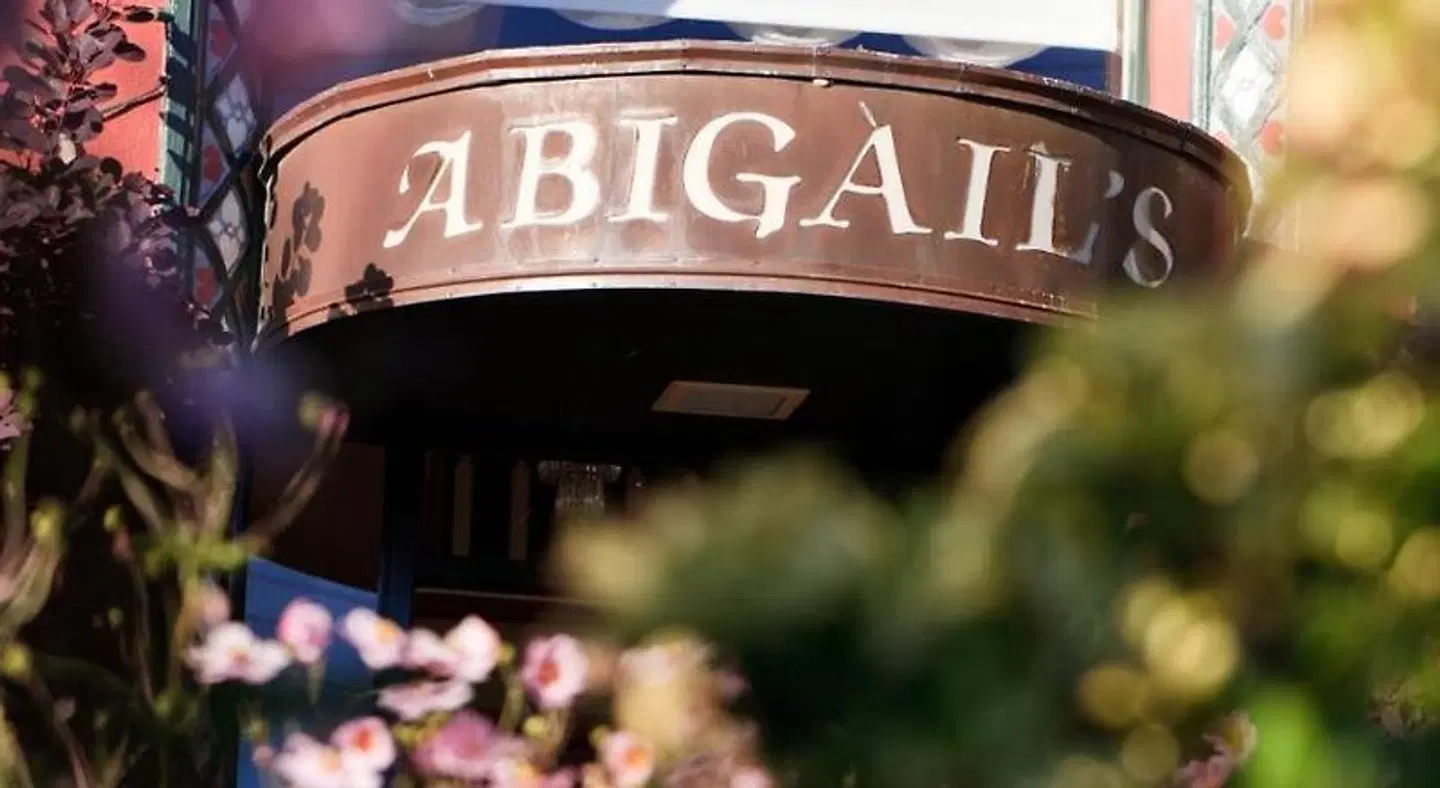 Abigail's Hotel EXTERIOR