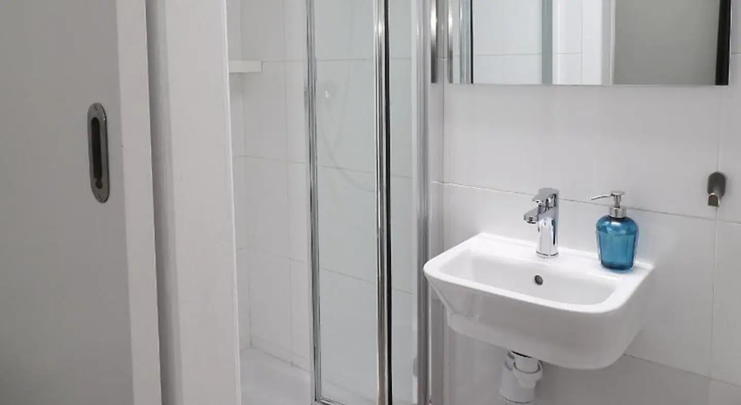 Hostal La Zona Badezimmer