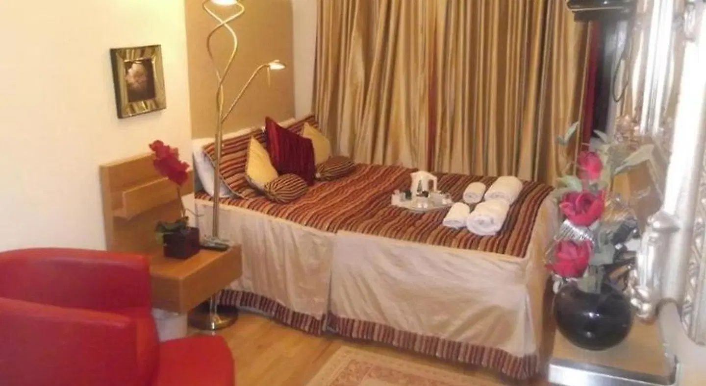 ABC Hyde Park Hotel ROOM_EXAMPLE