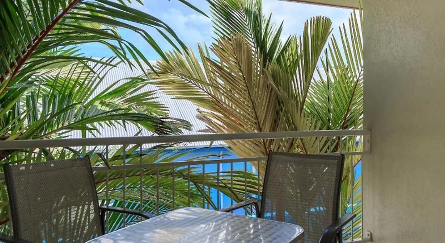 Macrossan House Boutique Holiday Apartments Terrasse