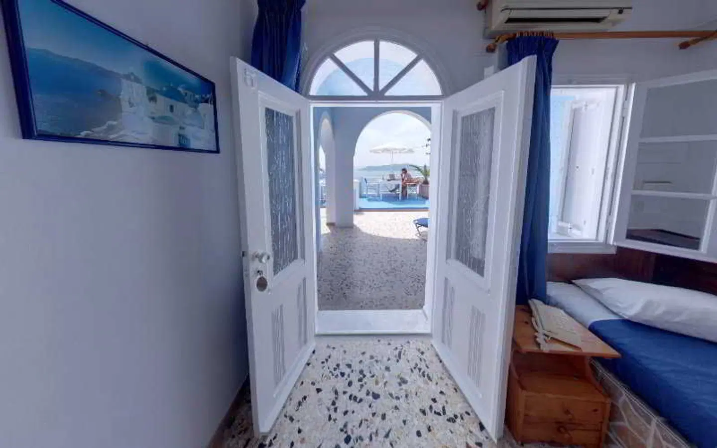 Kafieris Blue Studios ROOM_EXAMPLE