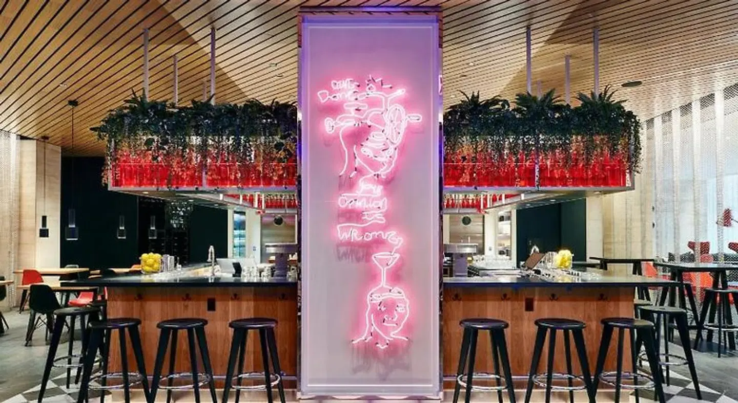 citizenM Chicago Downtown Bar