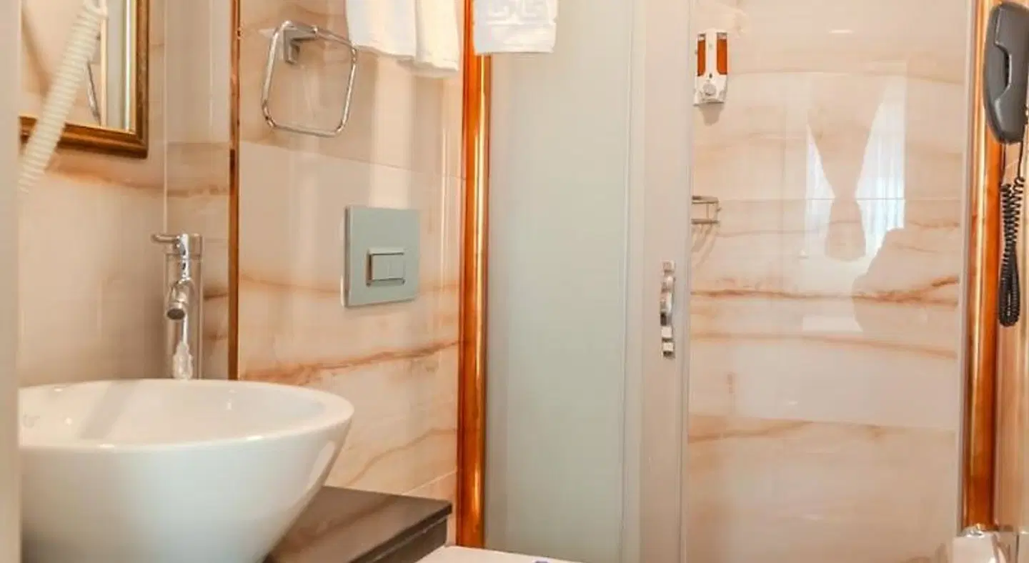 City Hall Hotel Badezimmer