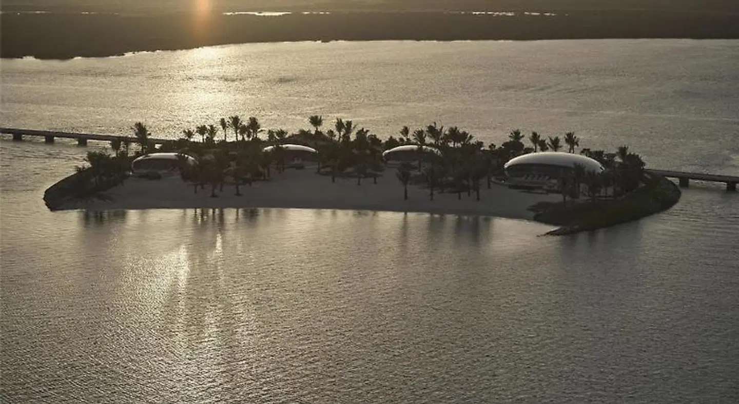 Shebara Resort Strand