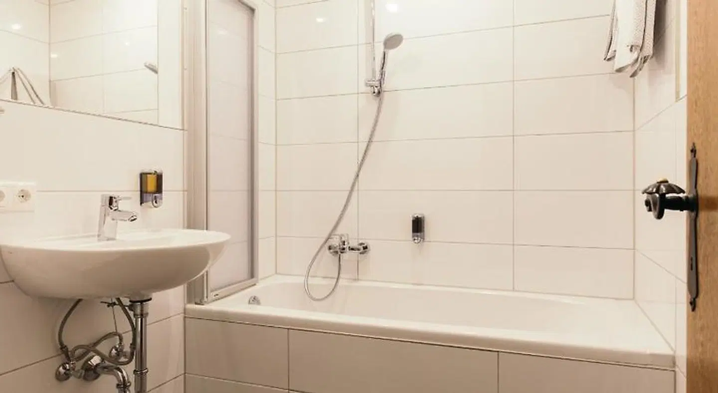 Hotel Weisseespitze Badezimmer