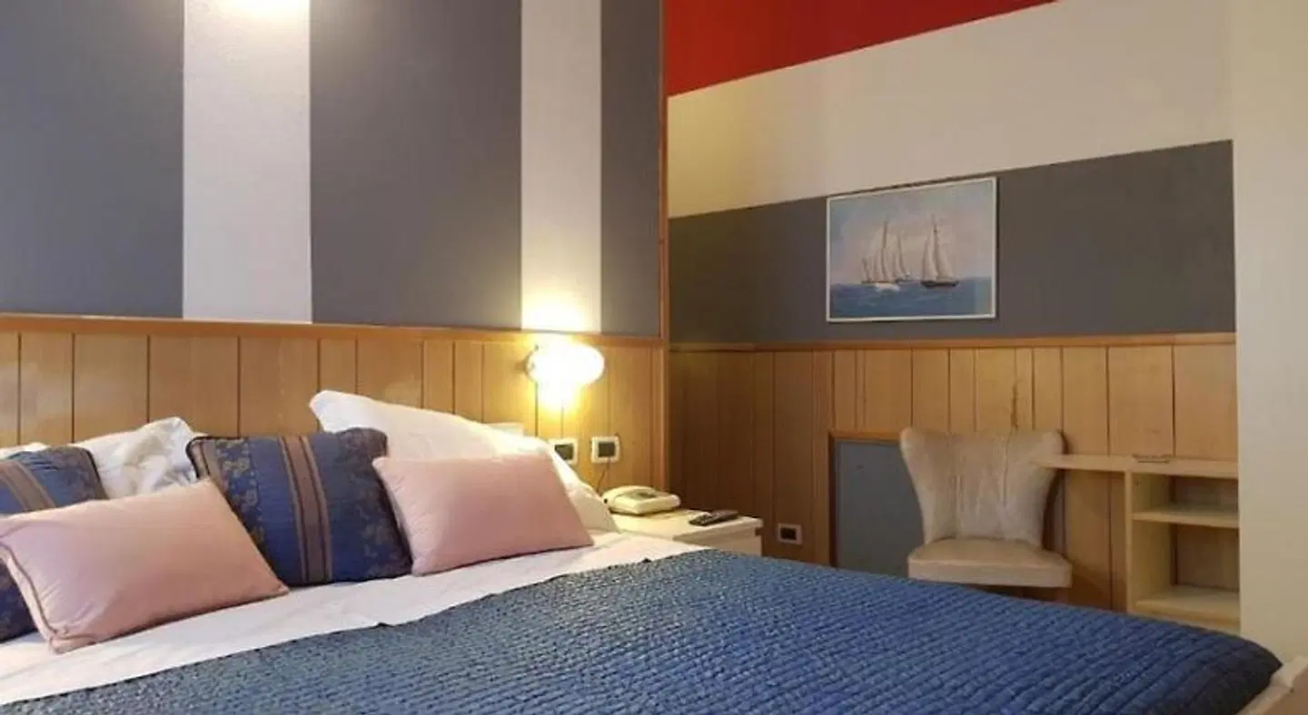 Azzurra ROOM_EXAMPLE