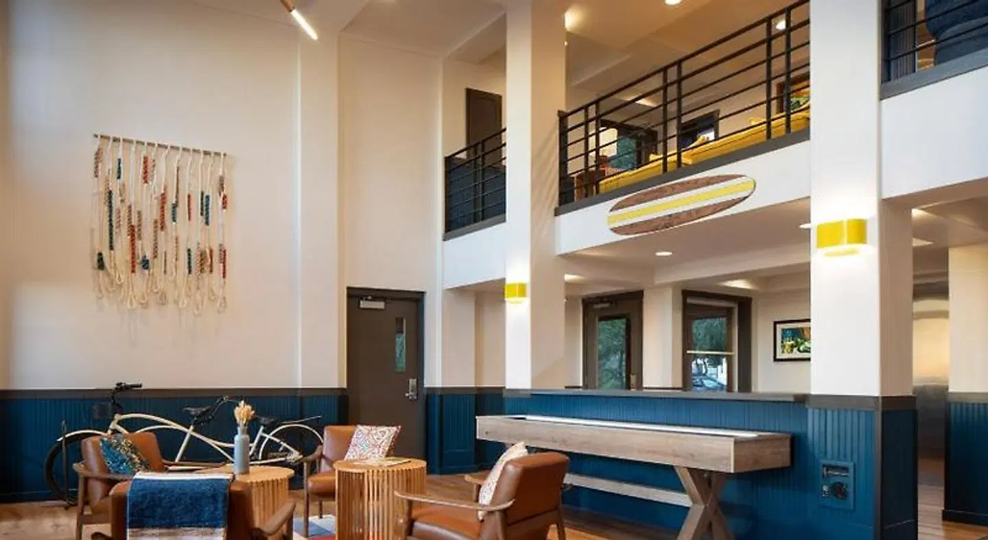 Inn at Cape Kiwanda LOUNGE_LOBBY