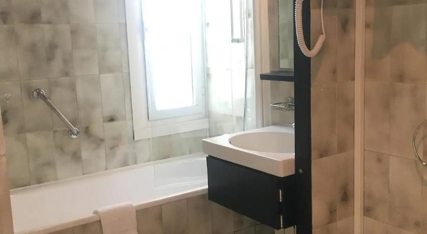 des Mimosas Badezimmer