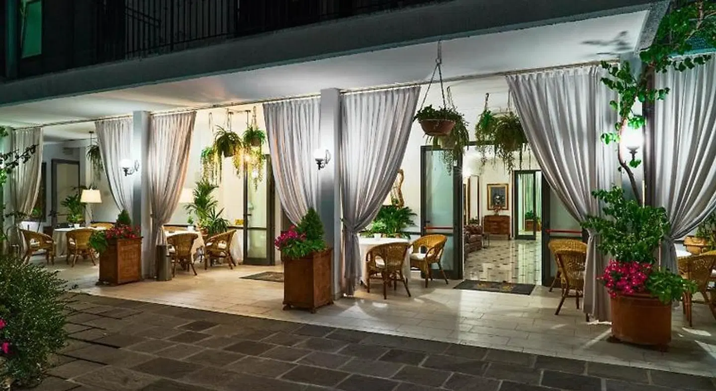 Hotel Bristol LOUNGE_LOBBY
