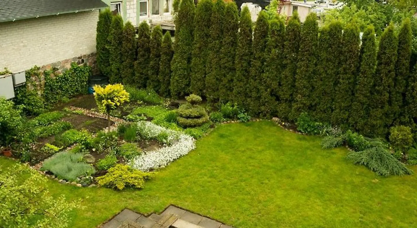 Viktoras Apartments Garten