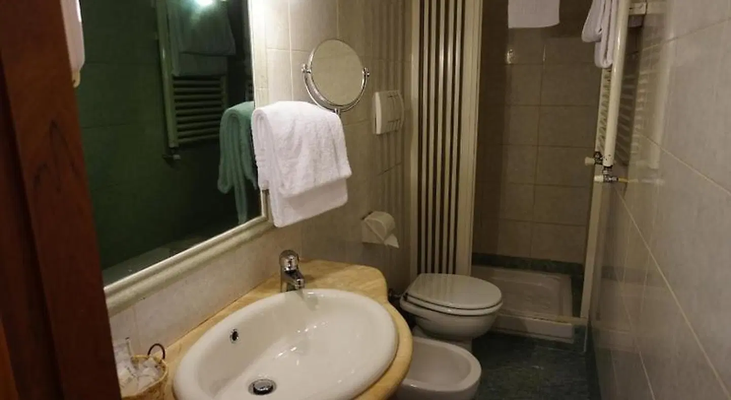 Green Hotel Badezimmer