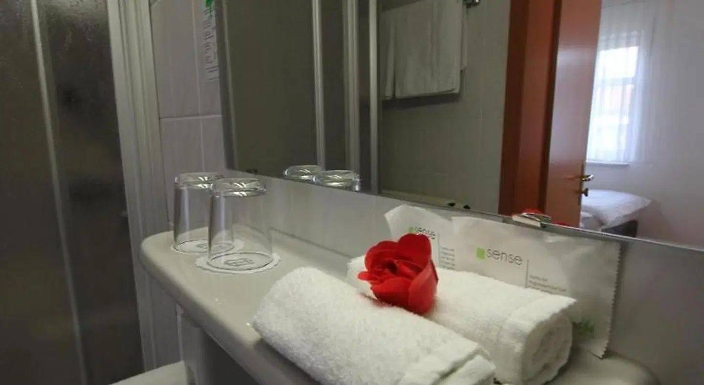 Hotel Am Rosenhügel Badezimmer