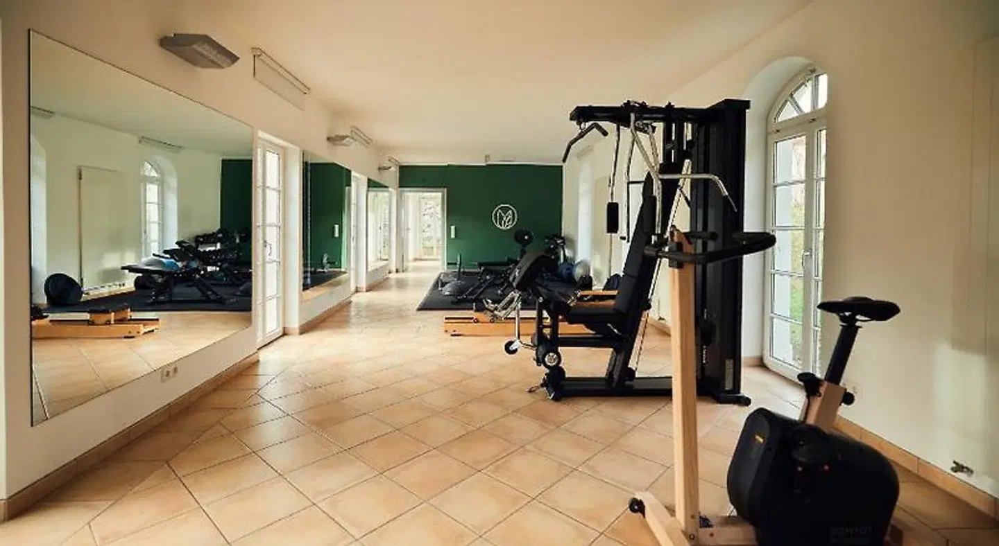 ahead burghotel SPORTS_AND_LEISURE