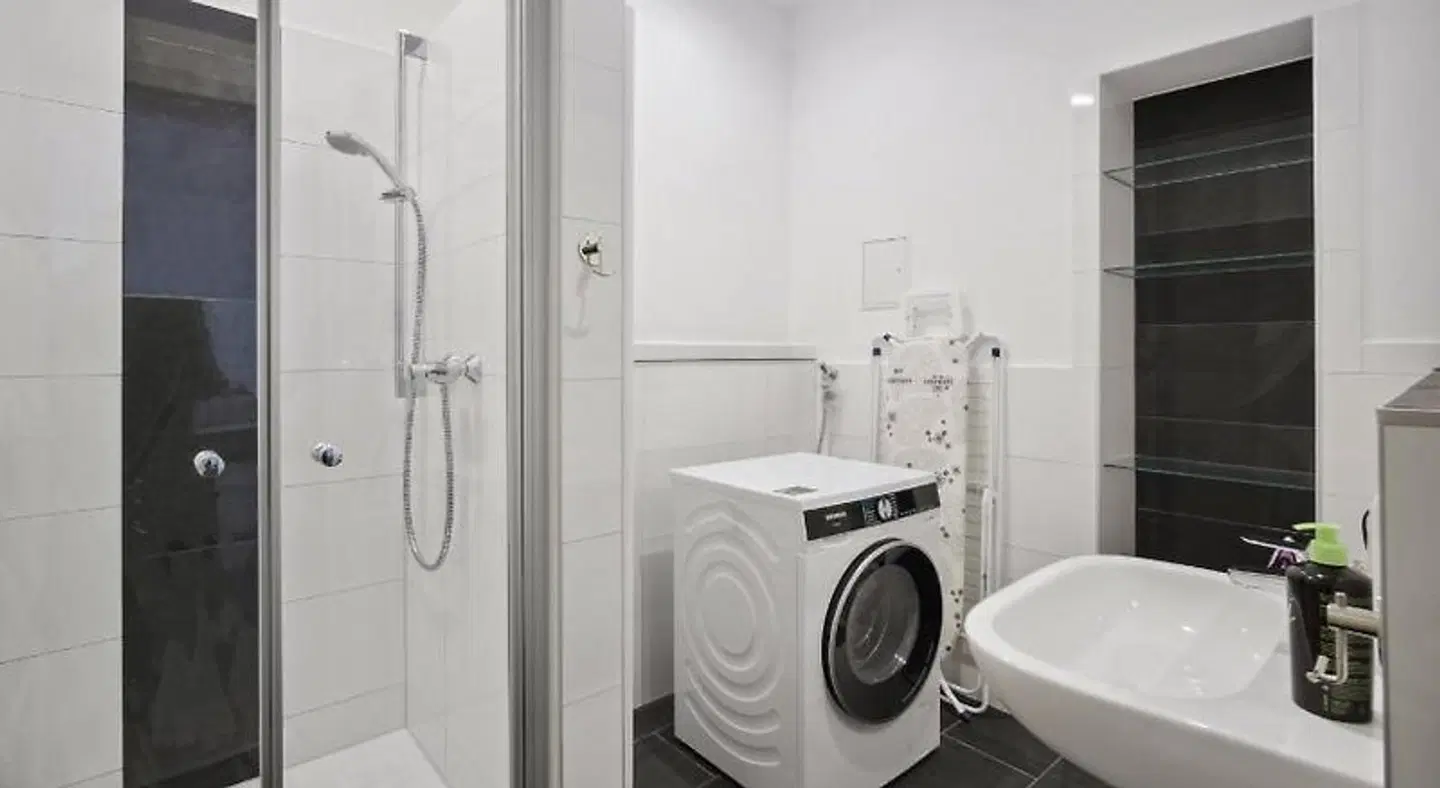 Limehome Dresden Jordanstraße Badezimmer