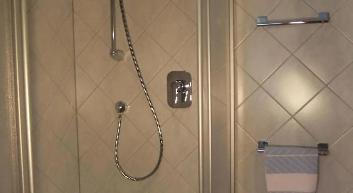 Zur edlen Krone Badezimmer